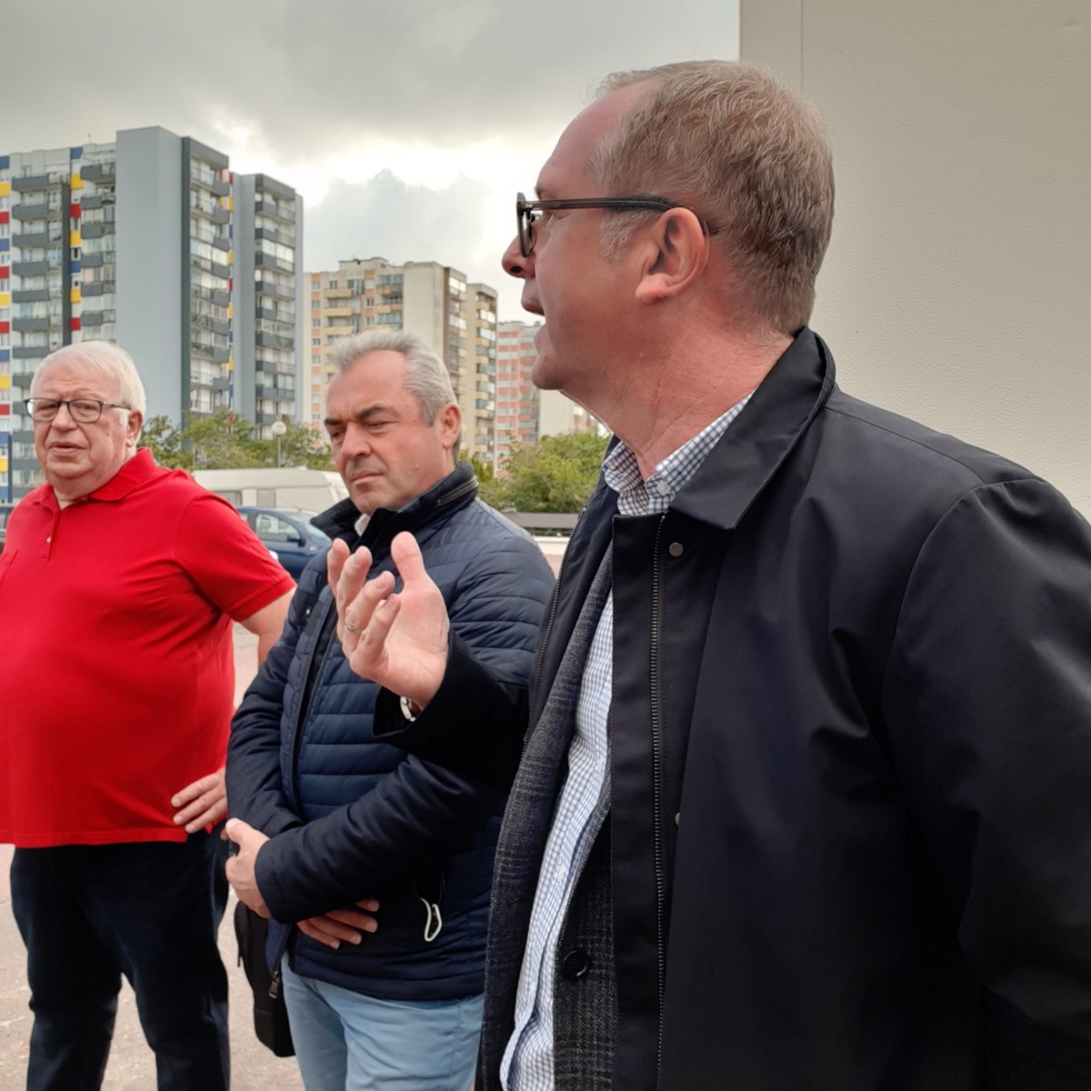 POLIMMO's tweet photo. Inauguration copropriété 104 lots
Quartier Bellevue @BrestFr avec élus et partenaires du projet : Brest Métropole, Anah, SEMPI, SOLIHA, Brest Avenir Immobilier
2M€ de travaux pour atteindre niveau BBC
915 000€ préfinancés par Procivis et GROUPE 
@POLIMMO
 #procivis #copropriété https://t.co/ZonFfn9R8P