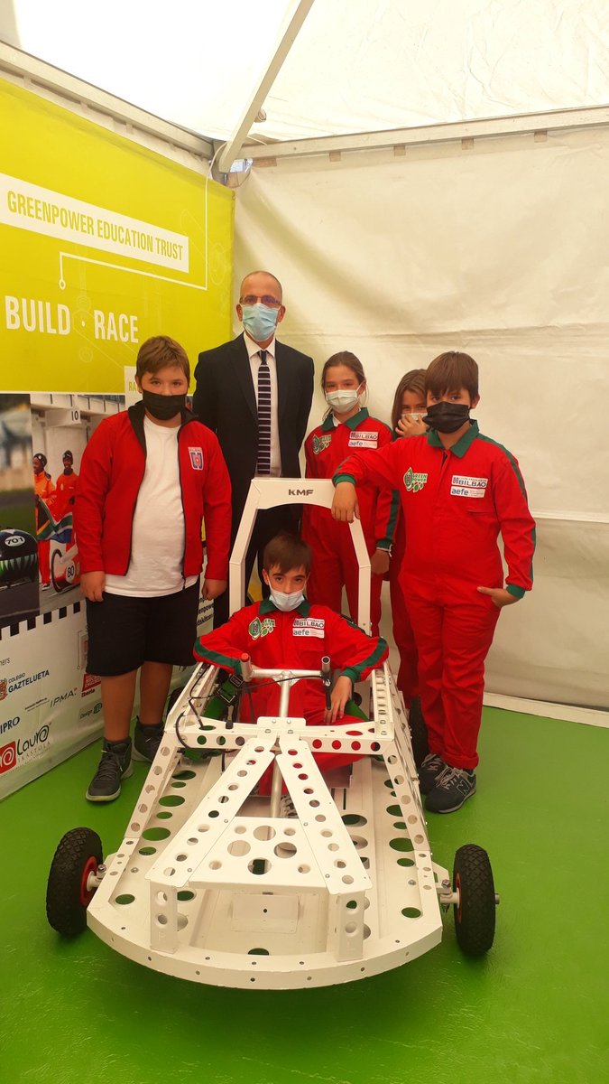 YannBattefort's tweet photo. Zorionak ! Enhorabuena a los alumnos del @lfbilbao por la presentación de su coche eléctrico en el Congreso de la mobilidad urbana sostenible de @bilbao_udala 
#SUMBilbao21
@aefe
@Magsolabarrieta https://t.co/iviNazcQlI