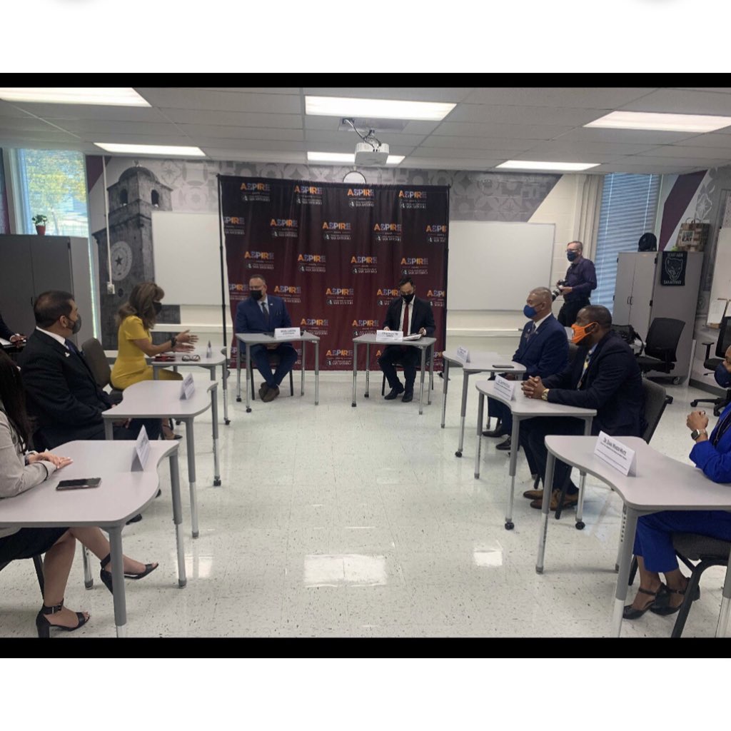 raylopezfortx's tweet photo. Proud to welcome @SecCardona to SA! We attended @EISDofSA this morning. Heard from students & teachers about the return to class & how the #BuildBackBetter Bill invests in education by providing students w/options to affordable higher ed., including 2yrs of free community college https://t.co/yIL2FyDDck