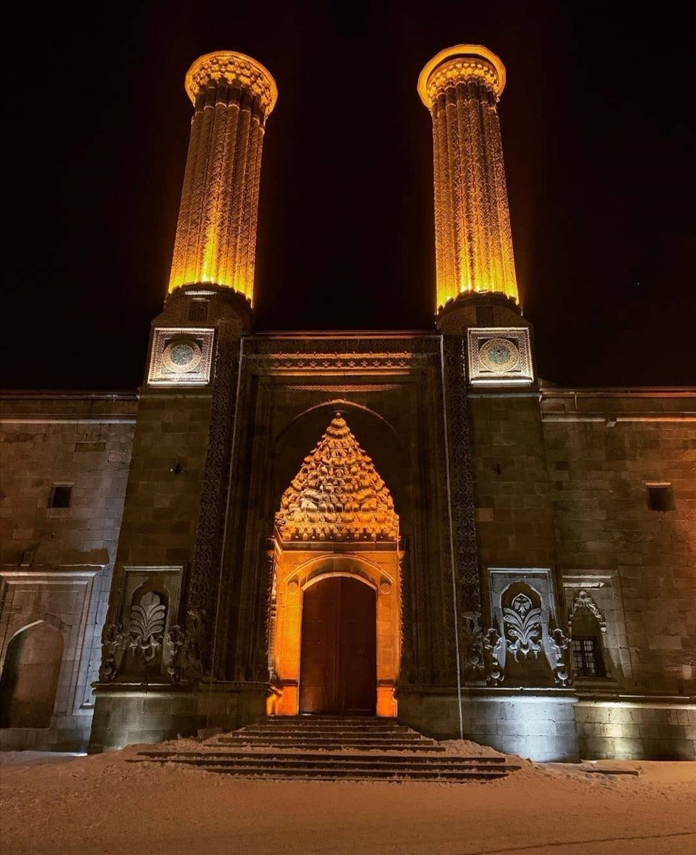 #Erzurum #kayseri #Erzurum insan Erzurumlu olduğu için şükreder mi ? Vallahi ediyor şükürler olsun