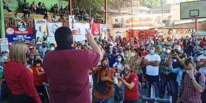 Gracias al apoyo del Pdte <a href="/NicolasMaduro/">Nicolás Maduro</a> hoy  desde el municipio Trujillo realizamos la 3era jornada de atención integral comunitaria.

Contando con la presencia del Viceministro de <a href="/vmsfelicidad/">Viceministerio para la Suprema Felicidad Social</a> <a href="/pestana_jl/">José Pestana</a> y Cristhian  Warner Pdte <a href="/farmapatriavzla/">FARMAPATRIA❤</a>

#ChavismoVictoriaPerfecta