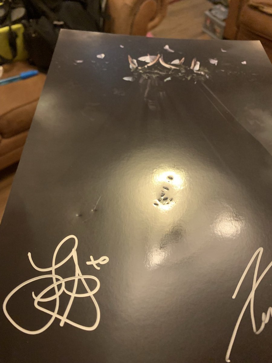 My <a href="/antiqvaofficial/">Antiqva</a> poster arrived today, was gutted when I took it out the envelope and the badge must have been pushing against the middle of it :(