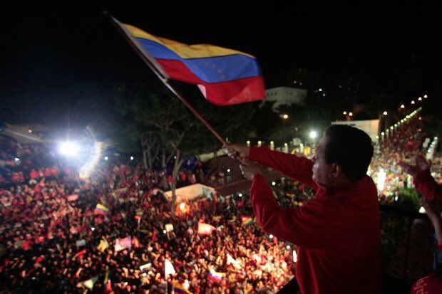 EmbaVEBenin's tweet photo. El 07 de octubre de 2012 sellamos mediante el voto popular, nuestra determinación de continuar construyendo #Patria. Hoy seguimos por el camino de #Chávez encarando con determinación los grandes desafíos de este tiempo histórico. #NosotrosVenceremos! 

#ChavismoVictoriaPerfecta https://t.co/VF2smb2Q4v