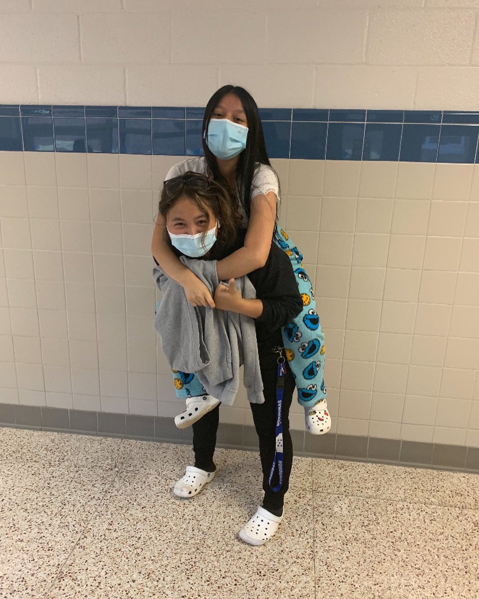 jacely16's tweet photo. pajama Thursday #lancerspirit23 https://t.co/OHCU3p6poP