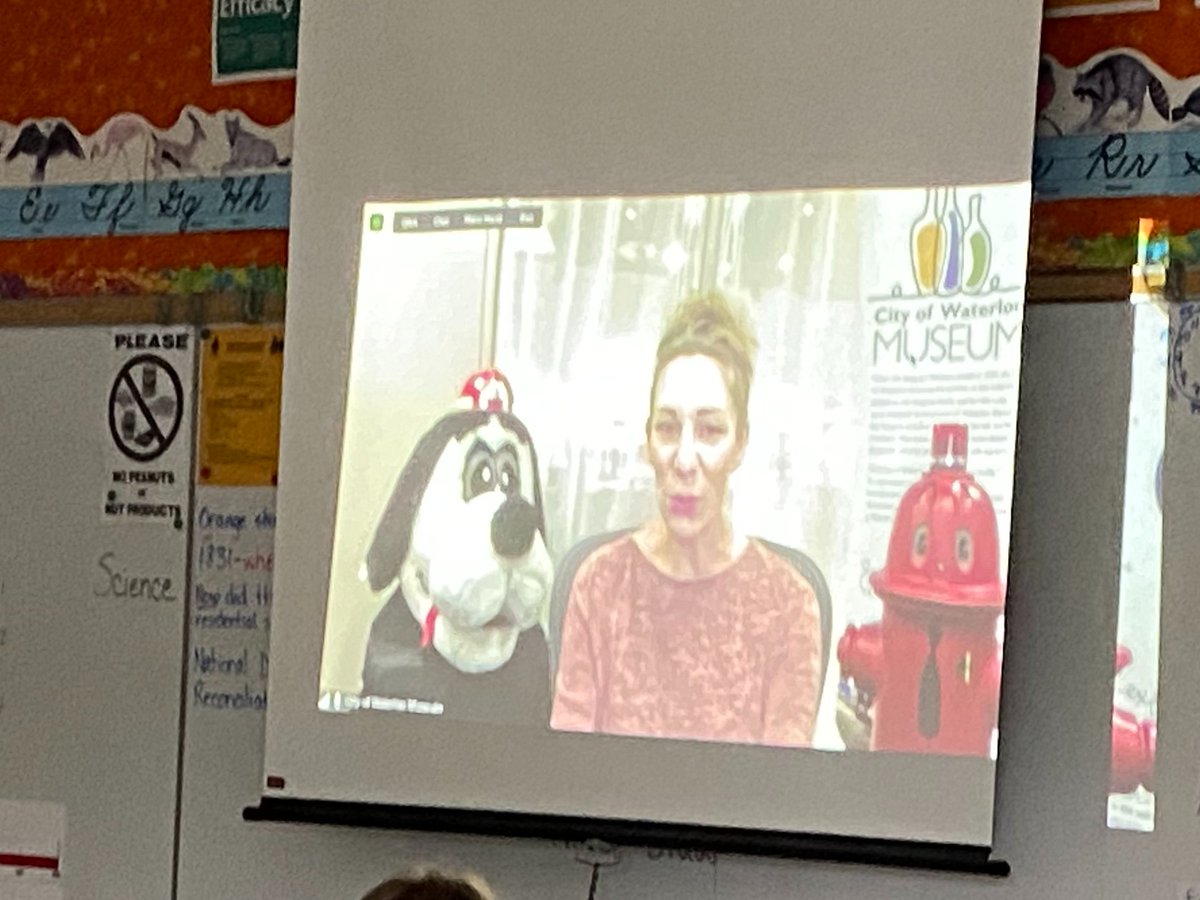 Mlle_Siertsema's tweet photo. Equipe Salle 4 @elgwrdsb learned a lot about fire safety & its history in their virtual field trip today! Special thanks to @cambridgeFD and the other Waterloo Region fire departments for providing us with this awesome learning opportunity! #firepreventionweek #soundsoffiresafety https://t.co/2mgTtEWopK