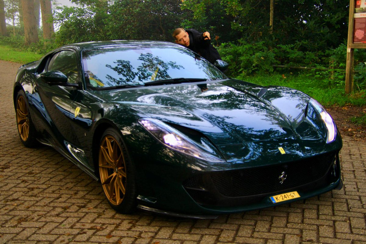 Vanochtend hebben Jeffrey, Wouter en Laurens als parkeer regelaar gewerkt bij de Oosterhof. In opdracht van de KWR hebben ze aanwijzingen gegeven waar de leden hun prachtige bolides konden parkeren.

📸 Laurens De Lange (Facebook)

#Oosterhof #Rijssen #Holten <a href="/KWR_Rijssen/">KWR_Rijssen</a>