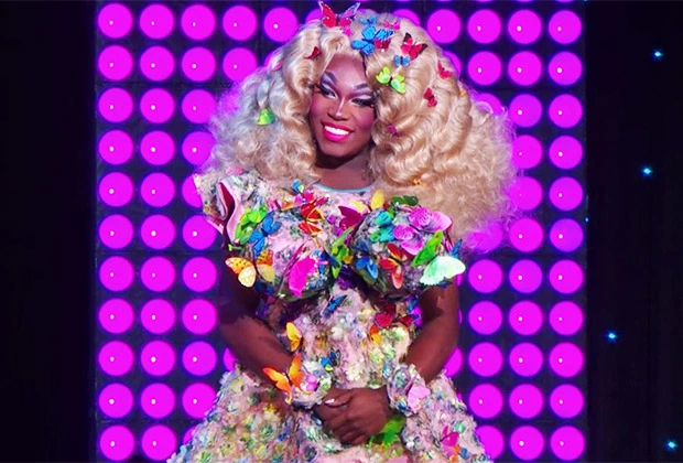 its_niklas's tweet photo. Veronica Green's look tonight feels like a mix of Asia's butterfly look and Vanjie's S10 look. #DragRaceUK https://t.co/PWGGMoT4bc