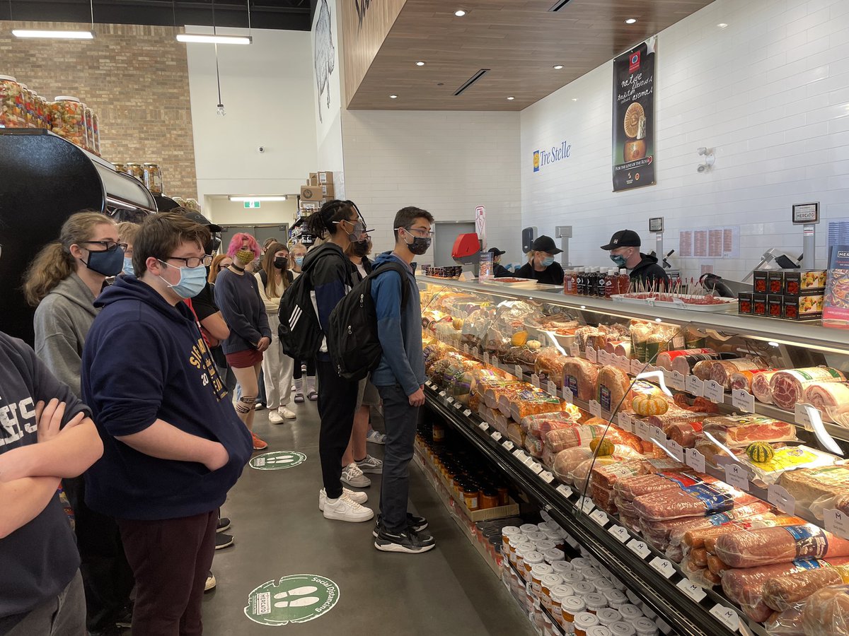 AndersonPKAP's tweet photo. Thanks @MercatoFoods St. Albert for the fantastic field trip today for our Foods 30 students! Charcuterie boards being assembled and served tomorrow! #donuts #meatandcheese @PaulKaneHS 🍩🧀🫒 https://t.co/VkSgdQUYiY