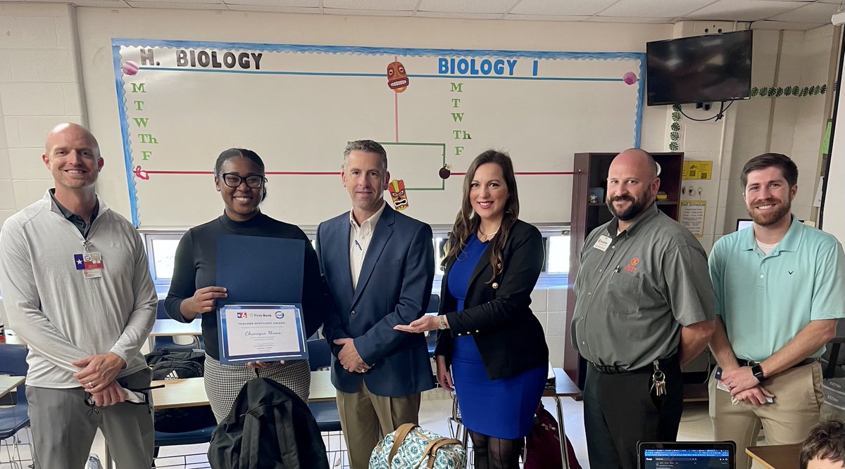 WFISDschools's tweet photo. Congrats to the Oct. Teacher Spotlight Award winner - Chaniqua Moses from @RiderRaiders. Thank you to @Newschannel6Now, First Bank and our PIE partners for sponsoring this award! #iamwfisd #beBOLD https://t.co/CecVCiS1ZW