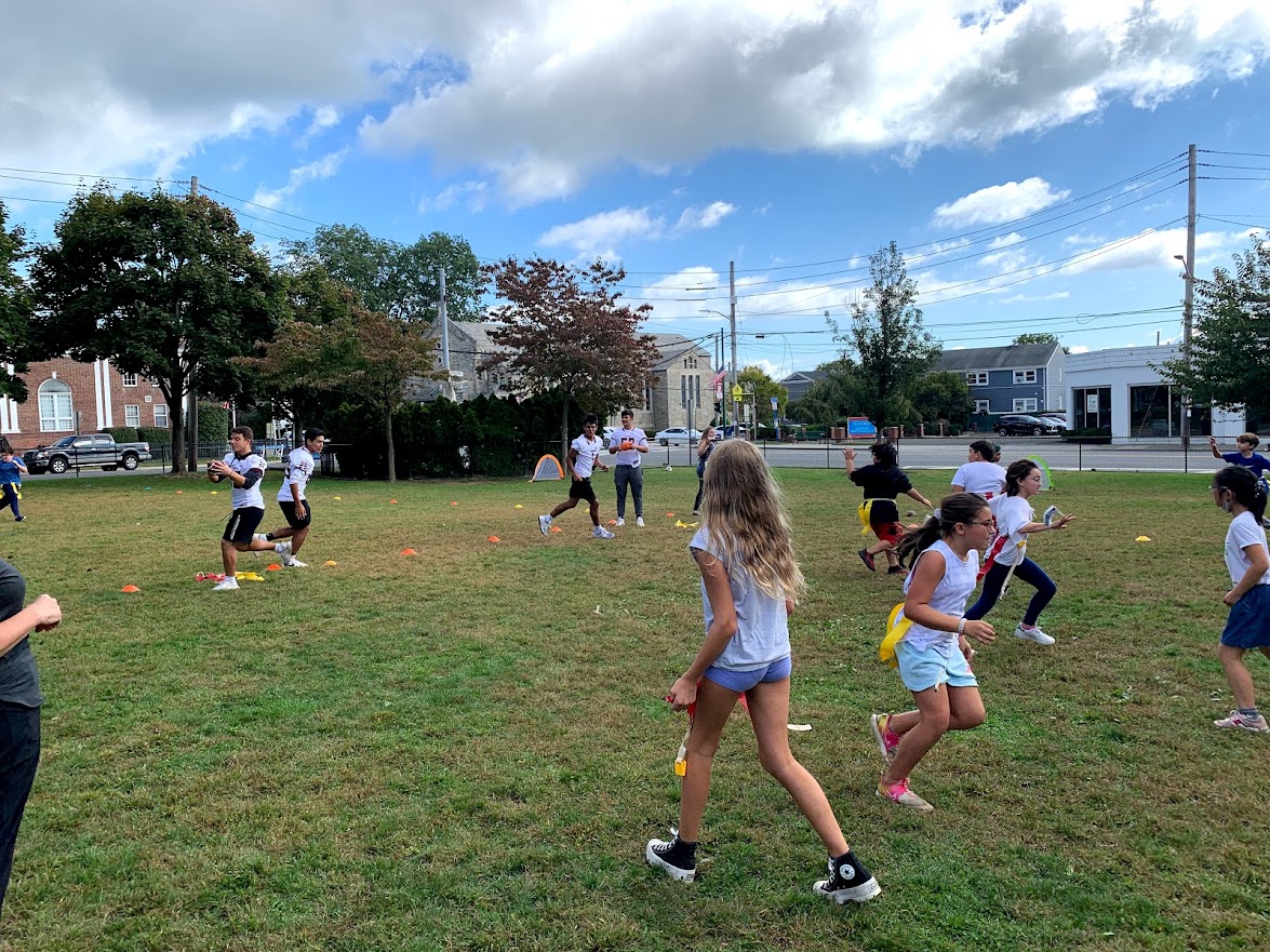 Huge thank you to everyone involved in helping to make #parsonshcsd Wellness Day such a major success! <a href="/DGonzalezAAD/">Danny Gonzalez</a> <a href="/htown_huskies/">Harrison Athletics</a> <a href="/PAR_PTA/">Parsons PTA</a> @ParAPDriggers