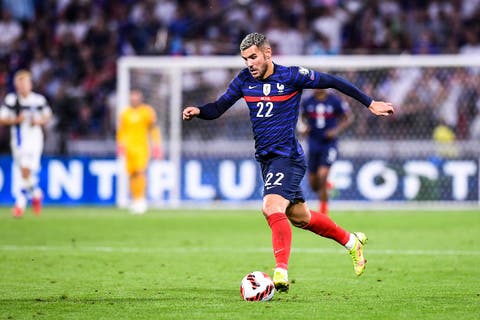 FootParlonsFoot's tweet photo. Ligue des Nations🇪🇺
Belgique-France
But pour les Bleus !!
Theo Hernandez reçoit le ballon dans la surface belge, controle, avance, et vient d'une frappe puissante du gauche donner un avantage quasi decisif dans ce match.
#Belgique #France #BELFRA https://t.co/BSu6HvEy4c