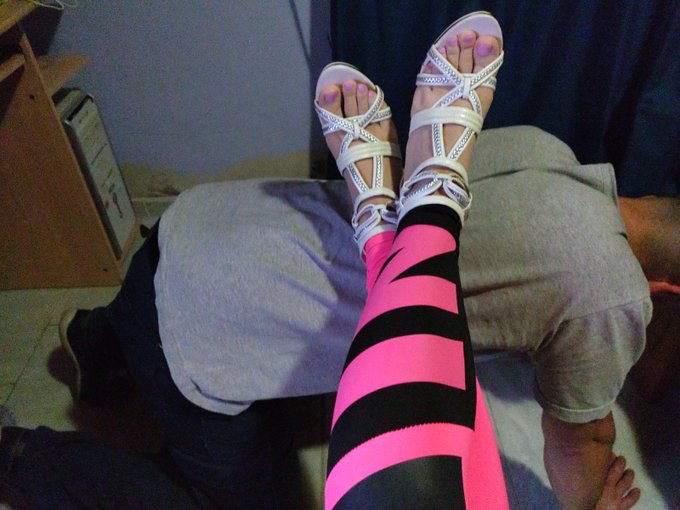 Aqu&iacute; c&oacute;moda descansando. El futuro que se viene, estas listo? https://t.co/9lECD5Jvoz