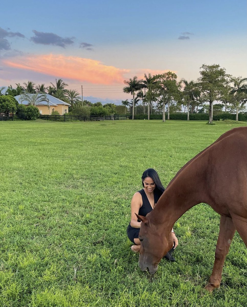 Okay but hear me out…Equestrian golf 🐴 #horse #life #golf #sky #vacation #golfgirls #womengolf
