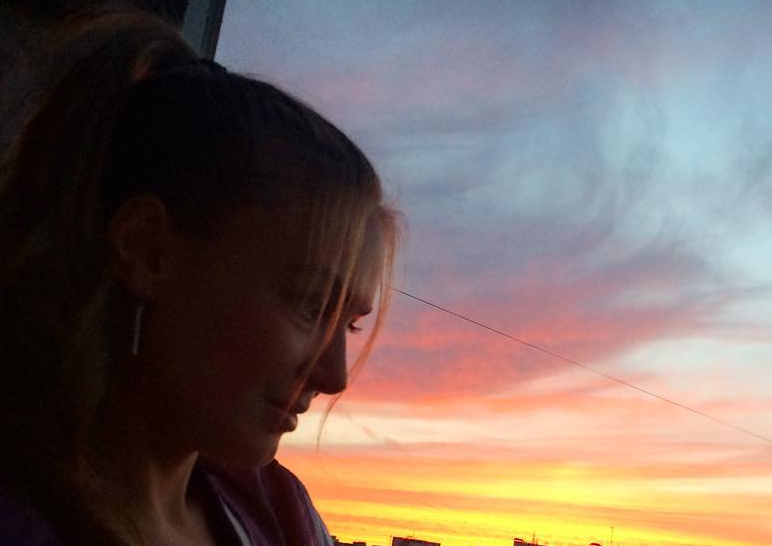 TheAmericanGrl's tweet photo. I love sunsets, long walks on the beach, etc. 🌇 https://t.co/XwsrYBKuqH