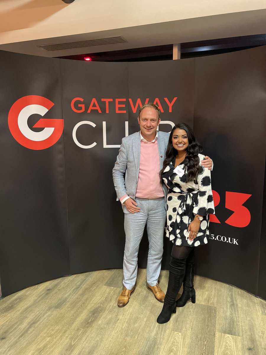 aryanapresenter's tweet photo. Hosting the wonderful #CityNetworking event at @SouthamptonFC for @Go_Southampton &amp; @Unity101FM 
Fabulous speakers &amp; top information about our #CityofCulture2025 bid! #SOUTHAMPTON @Veronica_Soton @Loutaylormusic @DanFitzhenry #gatewayclub2025 https://t.co/jAQjWWkda2