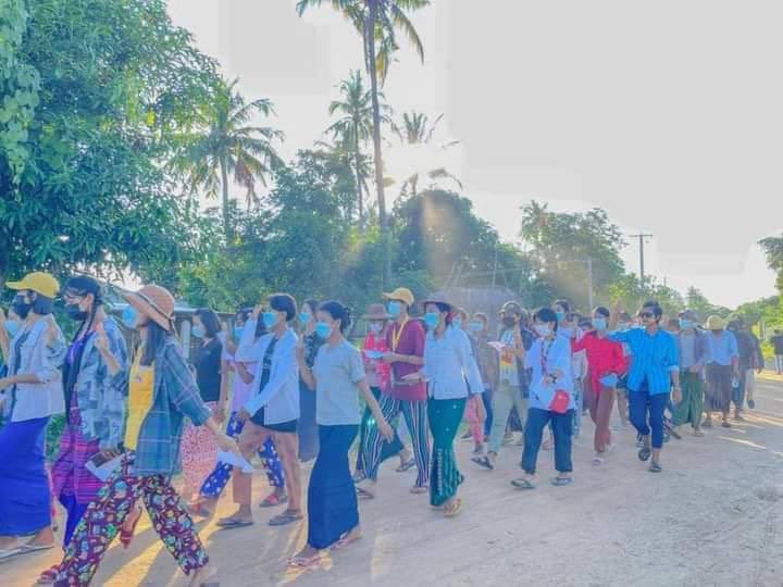 chal159's tweet photo. Protest against military dictatorship by youths from Taze
#ASEAN_RejectSAC #WhatsHappeningInMyanmar #Oct7Coup https://t.co/iPIcRoDAVA