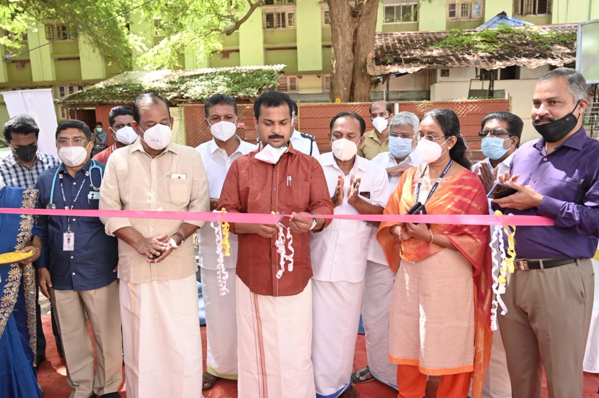 KochiRefinery's tweet photo. Hon Petroleum Minister virtually inaugurates 5 #BPCL PSA Plants in Kerala &amp; Maharashtra. Hon MP MK Raghavan cuts ribbon at Kozhikode,  Hon MLA  VK Prasanth in Thiruvananthapuram and Smt PP Divya, Kannur District Panchayat President, in Kannur

#AzadiKaAmritMahotsav https://t.co/d9GFDC6l3p