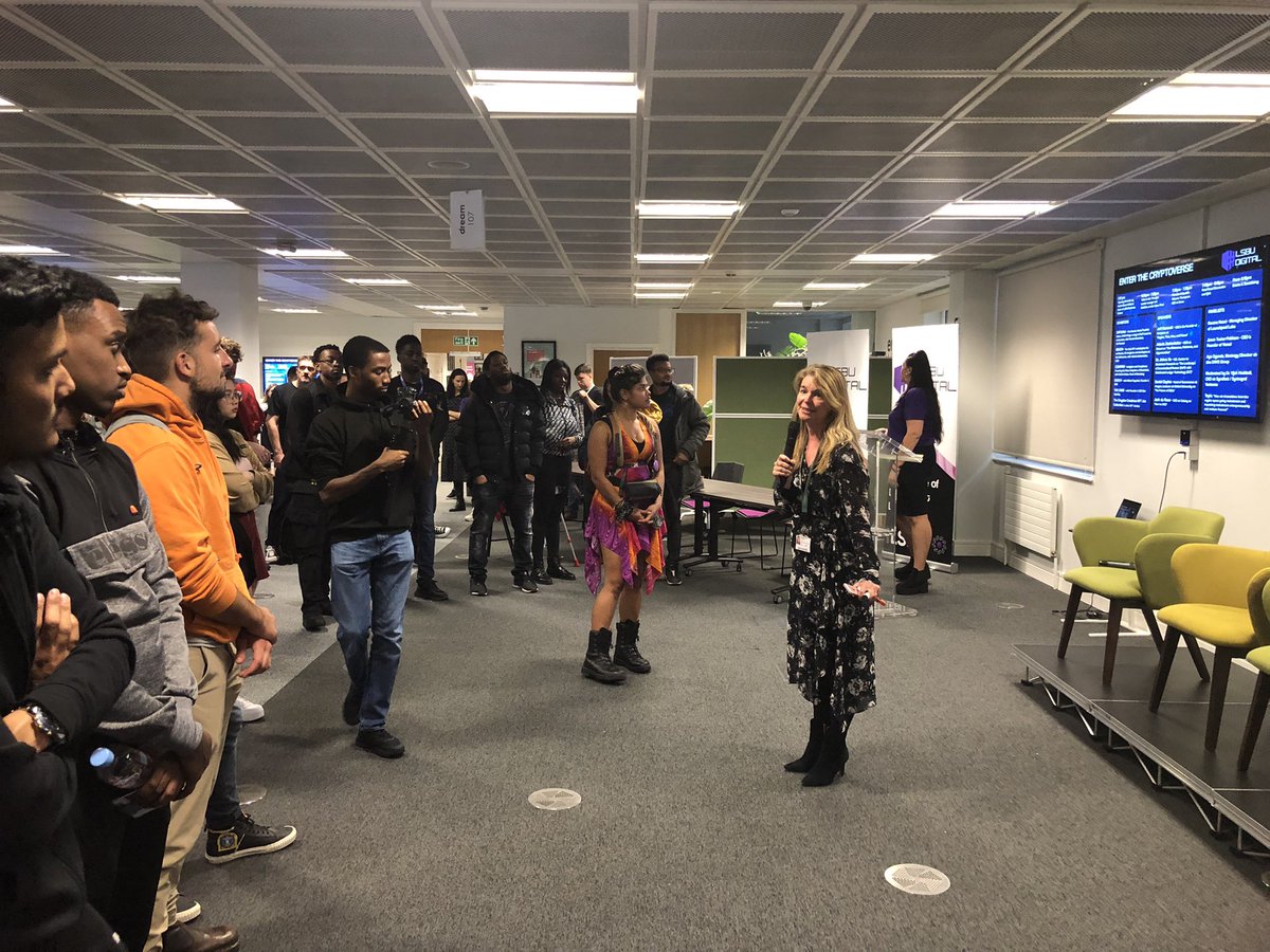 cgledhill's tweet photo. At London South Bank University this evening for the #LSBUDigital #Cryptoverse event 🤓
#fintech #crypto #cryptocurrency https://t.co/GGjSNvF2nU