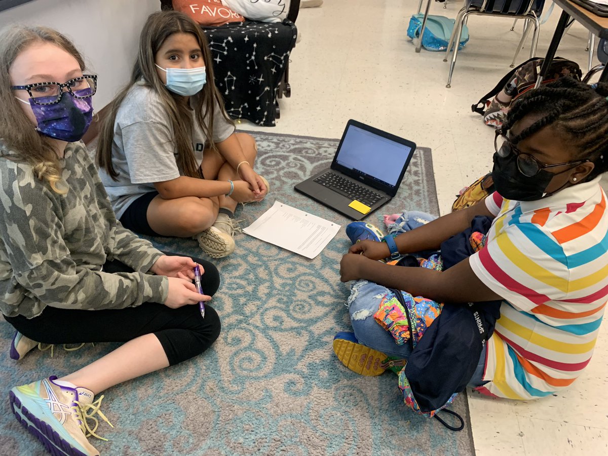 Mrs. Schechter tweet media