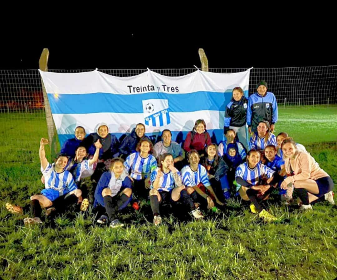 decano_1914's tweet photo. .
𝗛 𝗔 𝗖 𝗜 𝗘 𝗡 𝗗 𝗢  𝗛 𝗜 𝗦 𝗧 𝗢 𝗥 𝗜 𝗔
Ayer se vivió una jornada que quedará en la historia de nuestra institución. Nuestro equipo femenino logró su primera victoria oficial. El resultado fue de 2-0, ante Olimareñas (GOLES: Melanie Gutiérrez y  Alfonsina Gomez) https://t.co/5TjPapyTy3