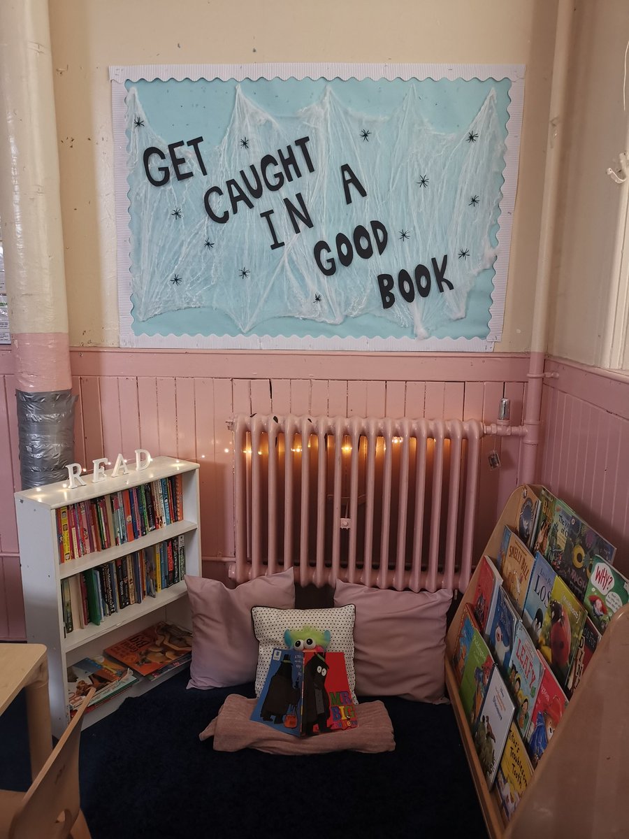CrothersMiss's tweet photo. A slight halloween touch to October's library display 🎃🕸️ https://t.co/M0BX9L9YHA