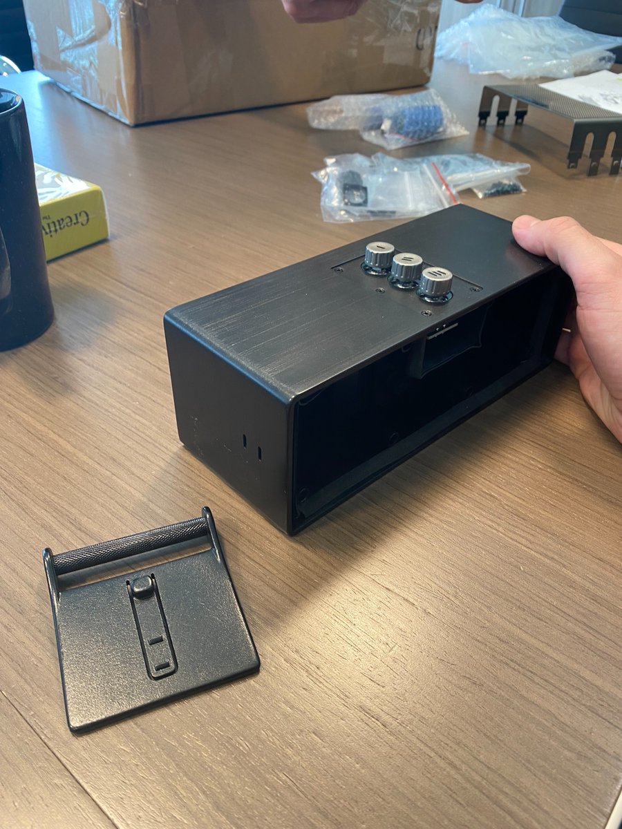 jamstackamp's tweet image. Some pics of the latest Jamstack 2 Prototype. Things are really heating up! #jamstack2 #smartamp #geartalk #guitarists #guitaramp