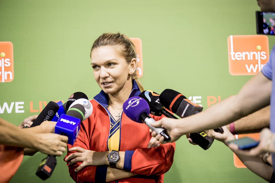 TennisWin_SMP's tweet photo. #OnThisDay Pe 7.10.2017, @Simona_Halep a devenit prima jucătoare din 🇷🇴 care a urcat pe locul 1 WTA. În această noapte, Simona va debuta la @BNPPARIBASOPEN și va face pereche cu Gabriela Ruse în dublul contra Darija Jurak/Andreja Klepac. #HaiSimona!
#TennisWin #WeLoveTennis https://t.co/Z4nRXBaEpY