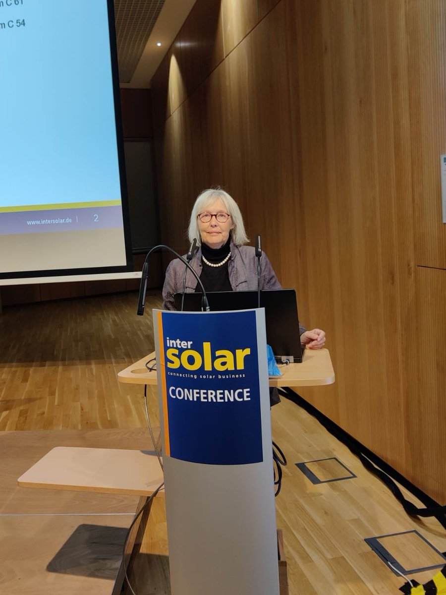 Christine Zimmermann-Loessl lead a session at the Intersolar Europe Conference - the biggest solar and renewable energy exhibition in the world - in Munich today about vertical farming and renewables!
intersolar.de/conference-pro…
#verticalfarming #renewableenergy #sustainability