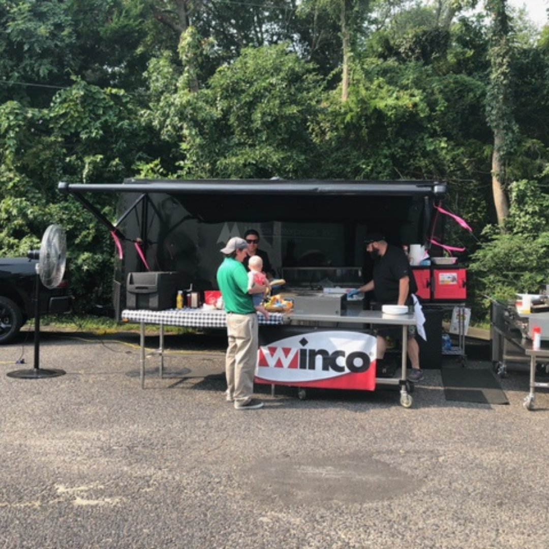 MocciaEnt's tweet photo. Another successful lunch with the Moccia Mobile Trailer! Thanks Kelly Products for letting us crash your parking lot and show off some @wincofoodservice, @welbilt_inc, and @metrofoodservice equipment. Be sure to reach out to sales@mocciaent.com and schedule a lunch for your team! https://t.co/1RdJRdYeie