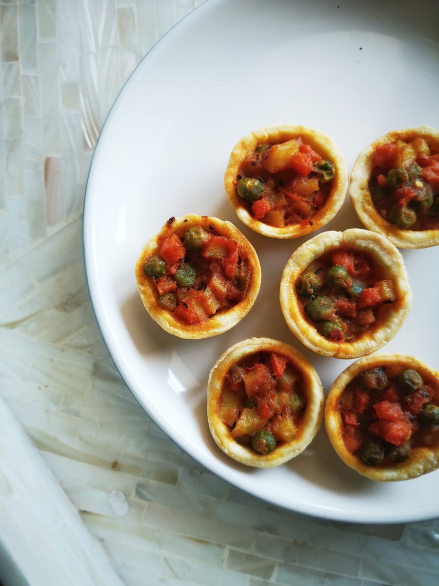 Food_Thingz's tweet photo. Vegetarian Pie Cups 🤯 Perfect Snack
#food
#FoodofTwitter https://t.co/03zMdK384e