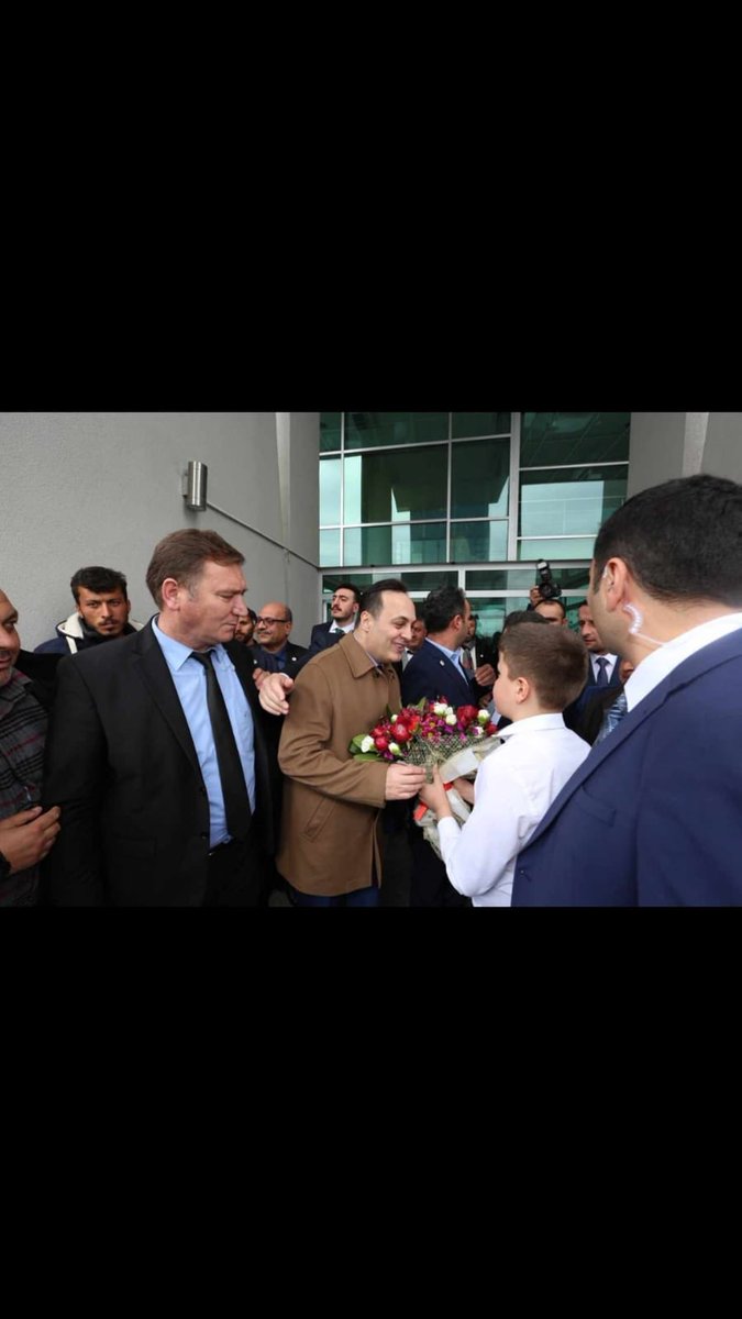 Sadelikten daha güzel bir süs,
Sükûttan daha güzel bir söz, 
Tevazudan daha güzel bir ihtişam yoktur..! <a href="/ARY__YILMAZ/">Ahmet Reyiz Yılmaz</a> @HadiyeKemec2  #GeceyeNotum #GeceyeBirNot