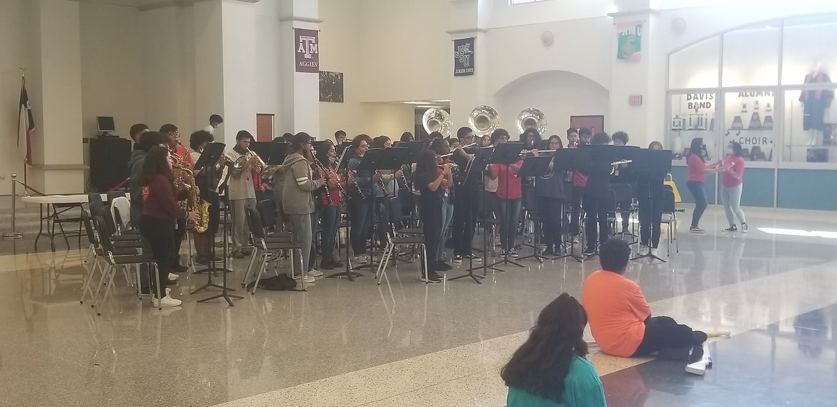 Davis High School Choir tweet media