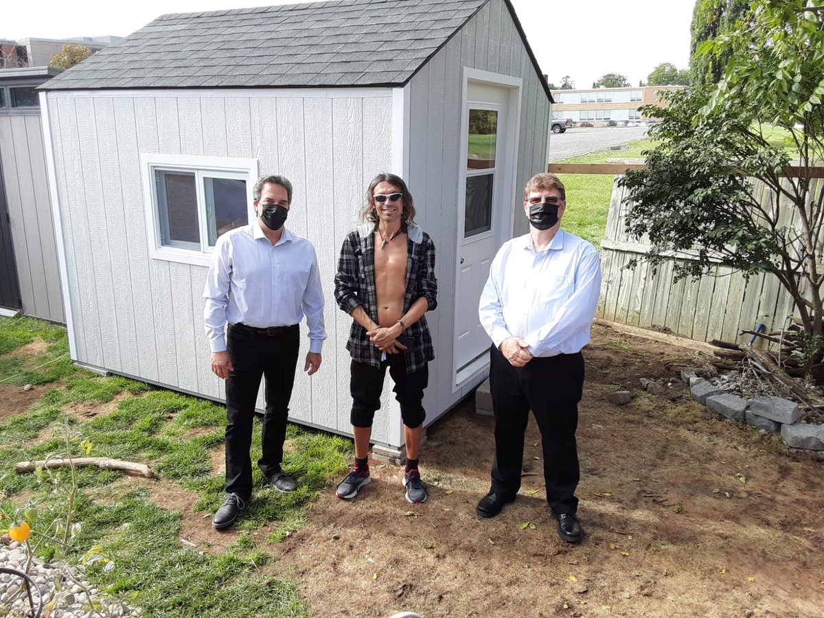 BirdingOntario's tweet photo. UPDATE: The fundraising campaign has surpassed its goal of $18,000. Donations are no longer being accepted. https://t.co/2BfJKvxD66
John Gamble, CEO of $EHT, delivered to #Kingston this morning David McDonald's very own new #microhome! #HousingCrisis $EHT.V #EnerTec https://t.co/oBg17xCxRA