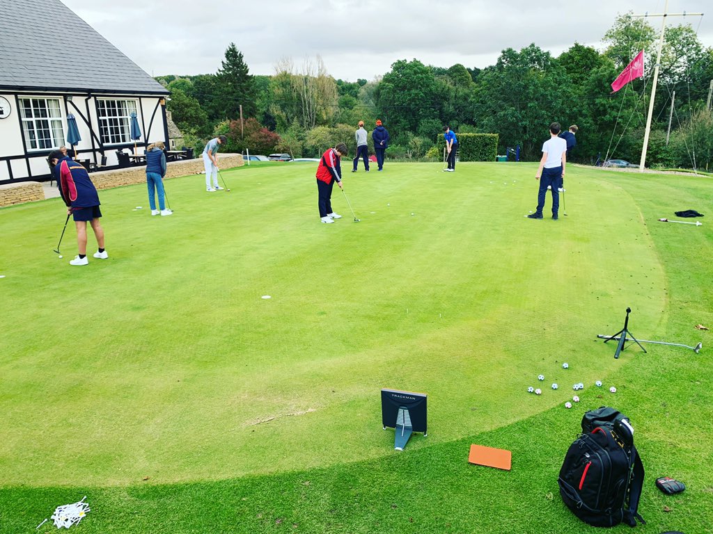 pgajimmer's tweet photo. Great to have @Rendcomb_Sport @RendcombCollege up this evening @CirencesterGolf working with the flat stick and getting some @trackmangolf data uploaded! โณ๏ธ๐ง #unleashingpotential #puttfordough #competitivepractice #measureablepractice #pressurepractice https://t.co/jpHcZq0CgN