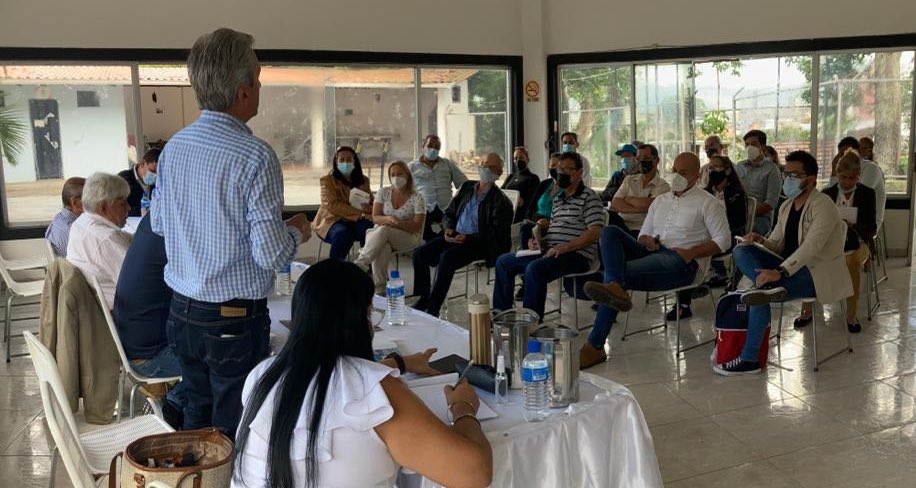 prospericarlos's tweet photo. #7Oct En reunión de CES con los compañeros de #Táchira, organizando nuestras estructuras de cara a la batalla electoral de #21Nov, donde sin duda garantizaremos, en Unidad, la victoria de @FAndradeRoa y nuestros candidatos a alcaldes, diputados y concejales. #ADecoVotaEnUnidad https://t.co/8bhSUinrdy