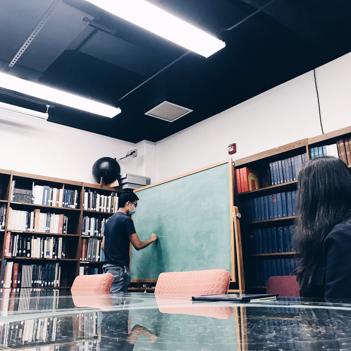 miquai's tweet photo. First-ever Gao Group Meeting ๐ฅณ #carnegiescience https://t.co/zM0KT7zkSo