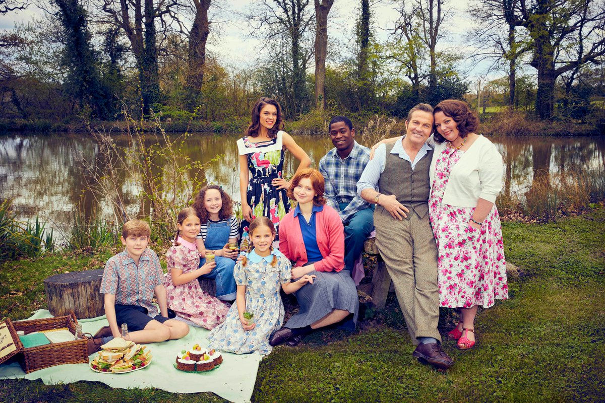 BRADLEY WALSH (<a href="/BradleyWalsh/">Bradley Walsh</a>) &amp; JOANNA SCANLAN (<a href="/joannascanlan1/">Joanna Scanlan</a>) starring as the joyous and loveable Pop &amp; Ma Larkin in a new adaptation of The Darling Buds of May.  Tune in &amp; enjoy #TheLarkins from SUNDAY 10th OCTOBER on #ITV.