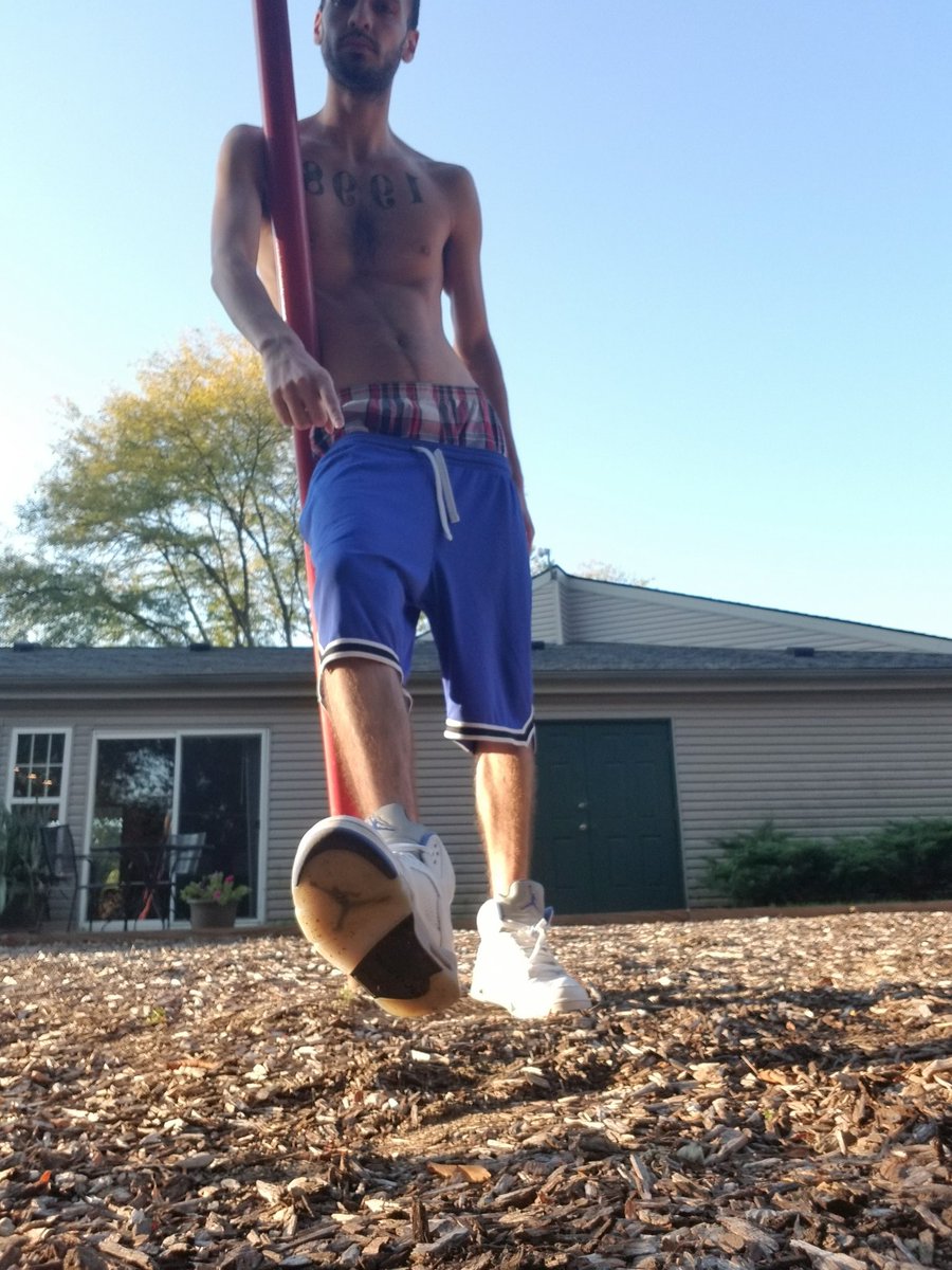 MasterImmortal1's tweet photo. Bow the fuck down an serve you little piggies! #findom #footworship #cashmaster #footslave #cashrape #bully #jordans #footlsave #alphamaster #alphagod https://t.co/DfrKkzNlCu