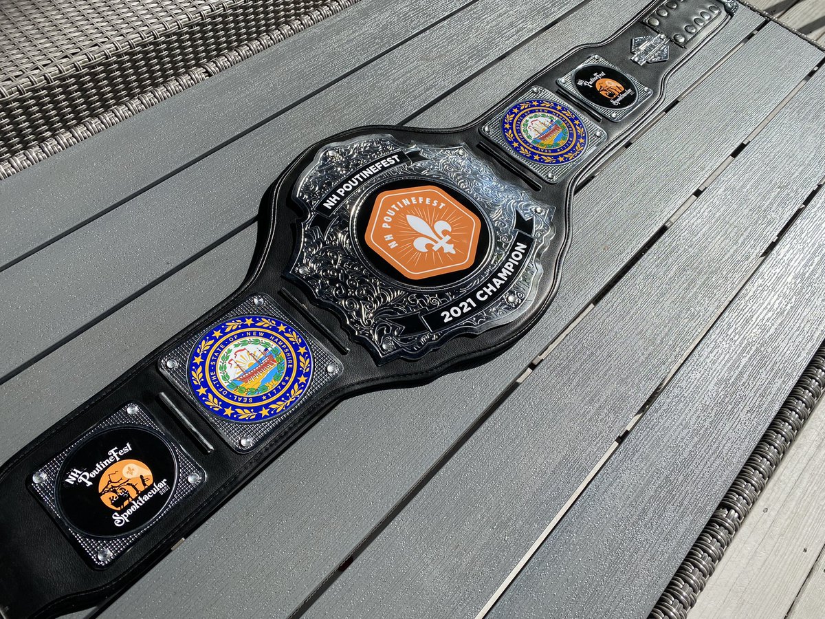 NHPoutineFest's tweet photo. Elle est belle. Le champion de NH PoutineFest gagne cette ceinture! #nhpoutinefest #poutine #livefreeandeatpoutine #Quebec #NH #AmFr @FACNH_official @GovChrisSununu @QuebecBoston https://t.co/uJ5AN1Kmsr
