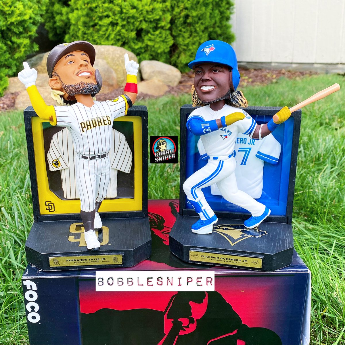 SniperBobble's tweet photo. RT to have a chance to win one of these Framed Jersey Bobbleheads @bobbleheadhall https://t.co/cH6yMKKVzp