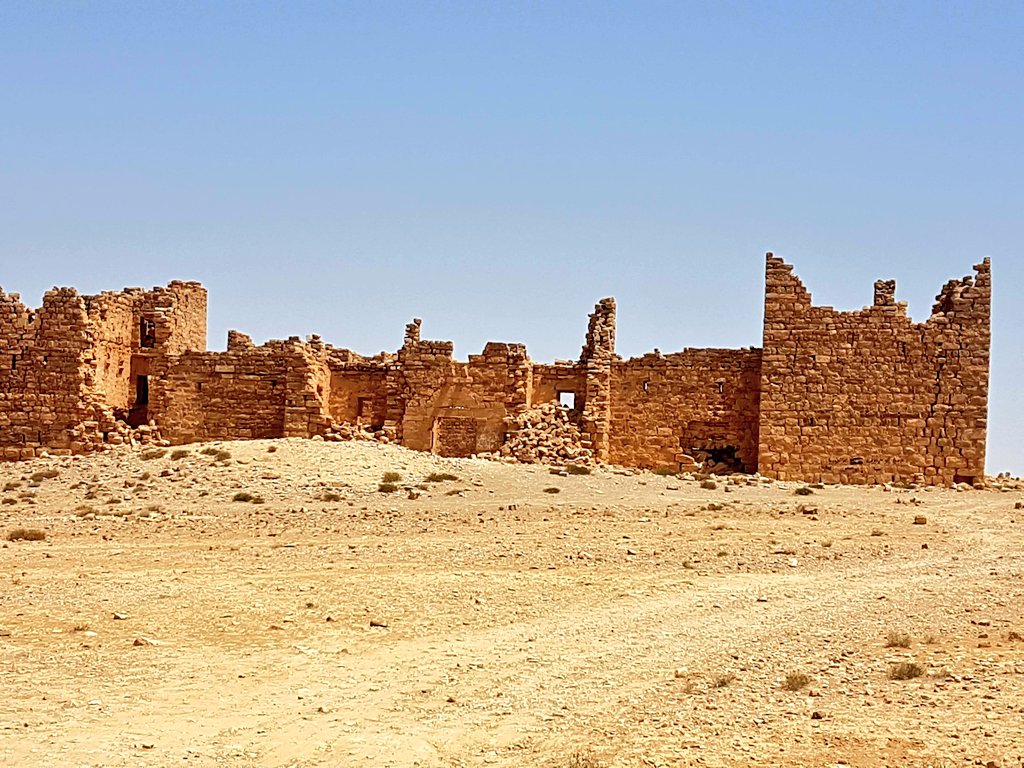 KarimanMango's tweet photo. #RomanFortThursday from Qasr Bshir, Roman Mobene, located 15 km northwest of al Qatrana, and on the southeastern edges of the Roman empire, an important reminder of the extent of #Roman power. An inscription dates construction of the fort to 293-305 CE #RomanJordan #Archaeology https://t.co/6kDUSrw6oi