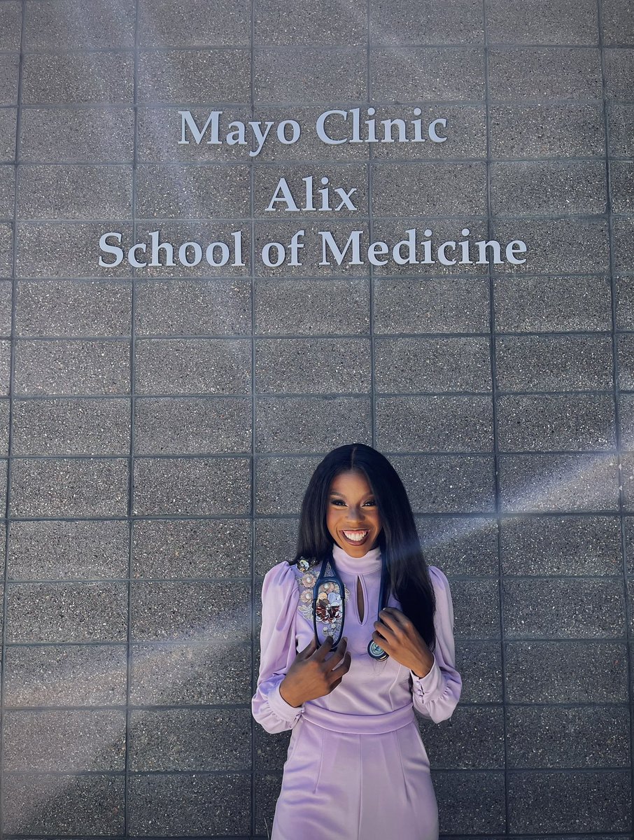 Hello #MedTwitter 👋🏾 I'm a rising M1 at Mayo Clinic SOM