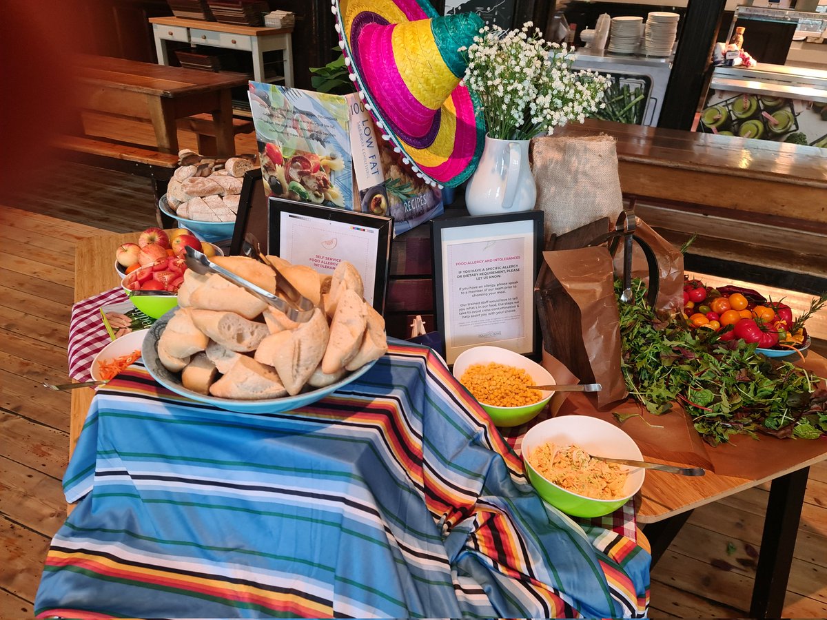 LlCollHH's tweet photo. Flavours of the Med this eve for boarders... Spanish baked Chicken and Chorizo rice, Fritatta, cured meats, Timber and much more on offer while keeping the athletes fixed up with fuel!
@LlandoveryColl @HhRgulley @OldsGraham @sallyroseRNutr
#fuelfix #feedingindependantminds https://t.co/vQKukSVwff