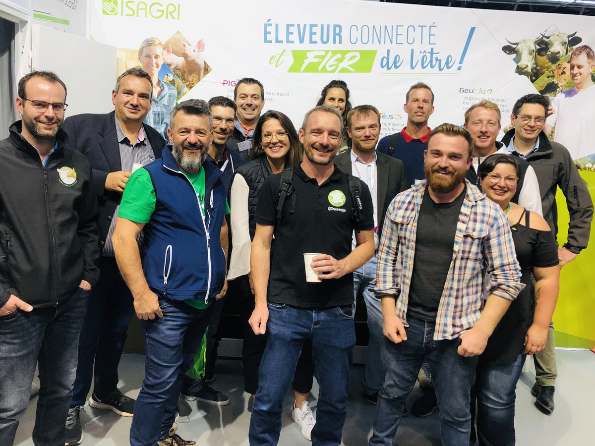 Merci aux #FrAgTw pour ce magnifique #tweetapero sur le stand <a href="/IsagriFrance/">ISAGRI France</a> 
Quelque peu perturbé par l’alarme incendie du @Sommet 🚨 je cite la dame du micro « déclenchée par un cretin 🤣 »
On s’en souviendra 😂