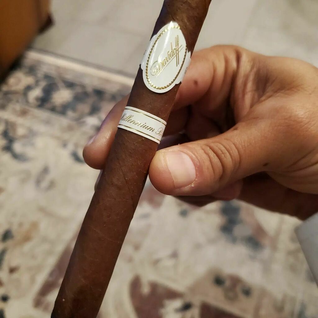 CigarzOnAve's tweet photo. Davidoff Mill. Lancero afternoon. #cigar #cigars #cigarnoise #cigarlifestyle #cigarlife #davidoffcigars #davidoffguy https://t.co/Tb6E5nIVFR