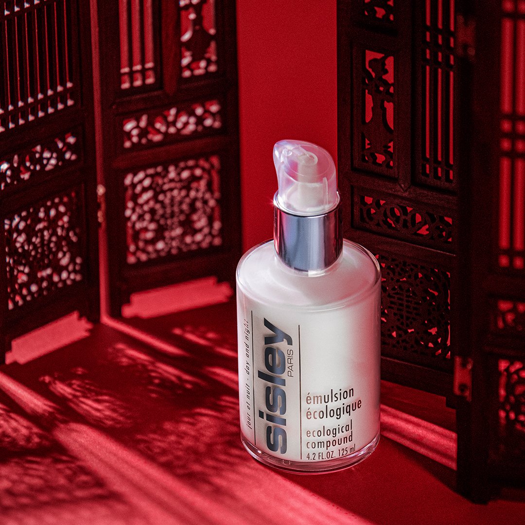 DubaiDutyFree's tweet photo. This Chinese Golden Week, give your skin the special glow with Sisley Ecological Compound. Shop this essential revitalizing and hydrating skin care product at Dubai Duty Free or on Click & Collect website through this link https://t.co/SSt6t6Whp1
#ChineseGoldenWeek https://t.co/DtqHCbhHnB