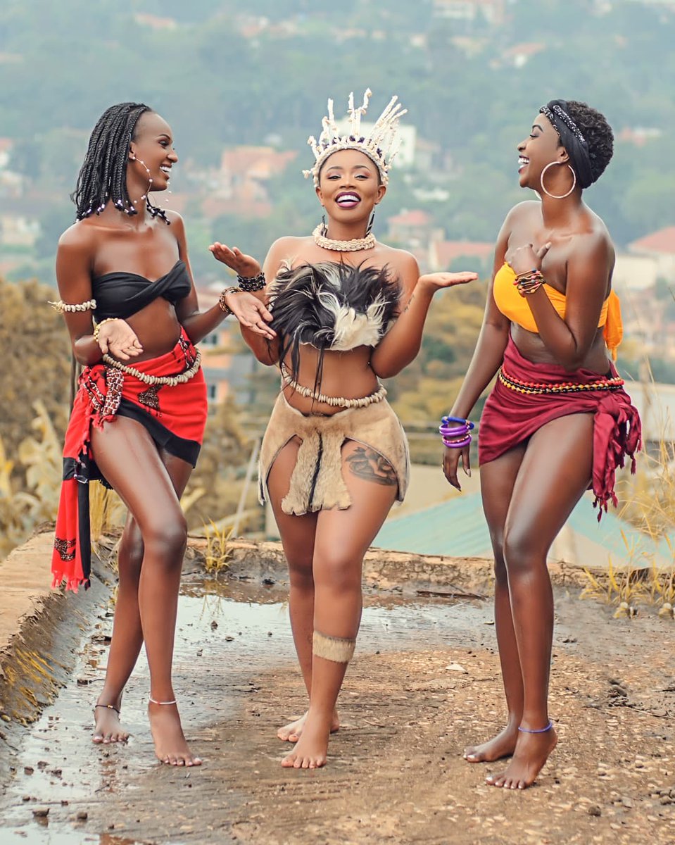 You won't be understood and appreciated by everyone 
People will come and go 

Afritellers : IG/ kaytayc ,brenda_noella ,ingabirchrista 
📸™ : <a href="/PhotographyUg/">Walter Photography Ug</a> 

#kingofmelanin