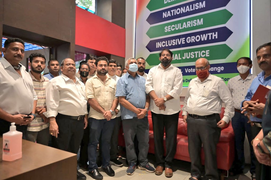 varadmardolkar's tweet image. Congratulations and Best Wishes to @INCGoa Taleigao leader Tony Rodrigues, Taleigao Block Congress, Youth, Mahila, Seva Dal, NSUI and entire Taleigao Congress Parivaar on inauguration of @INCGoa Taleigao Office at Taleigao.
#VoteForRespect
#RespectForTaleigaonkars