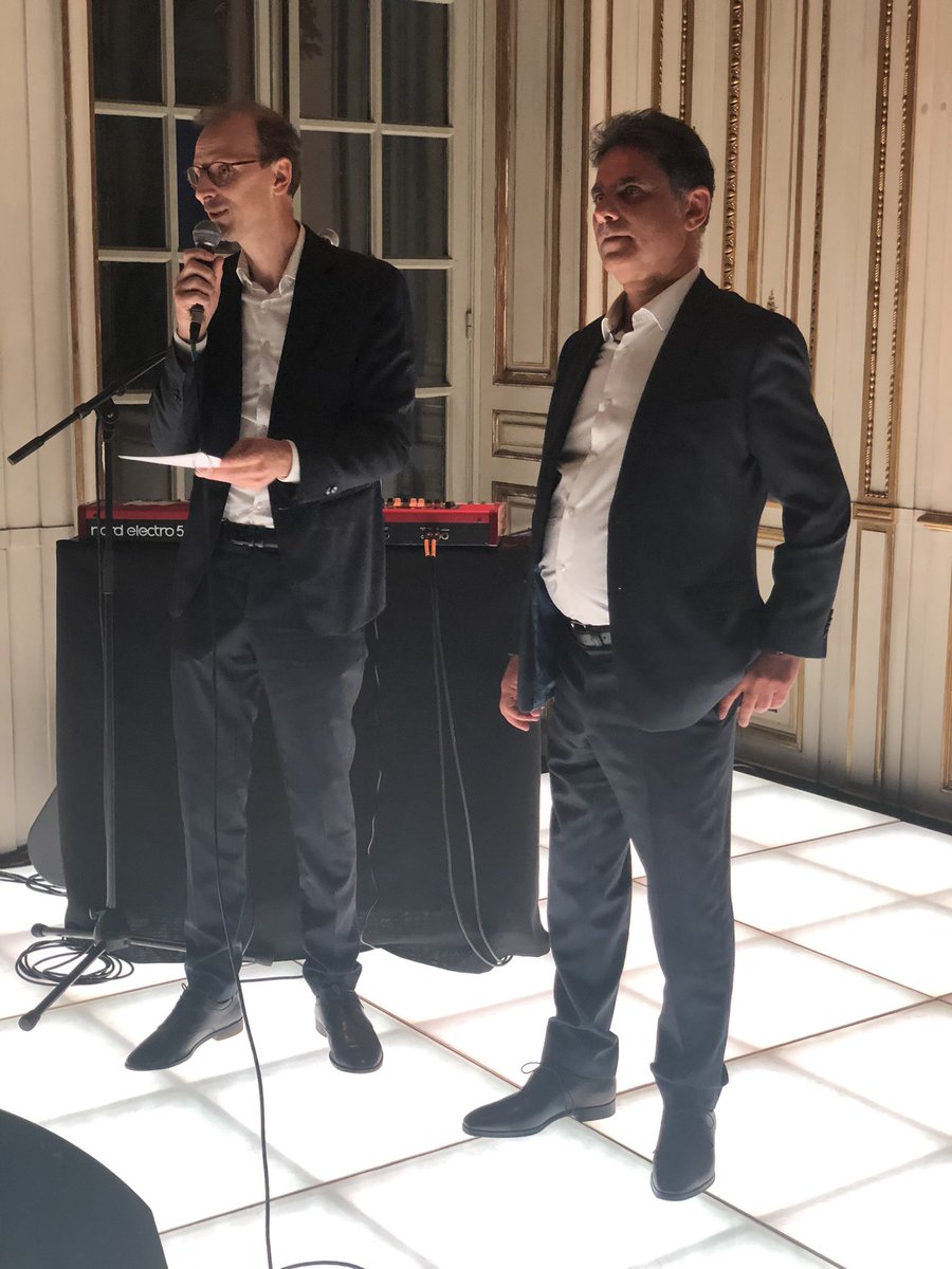 Lecture du 1er édito de <a href="/Strategies/">Strategies</a>  par <a href="/GillesWybo/">Gilles Wybo</a> : l’information avant tout déjà ! Bon anniversaire <a href="/Strategies/">Strategies</a> : 50 ans ! Et bravo à ses belles équipes !