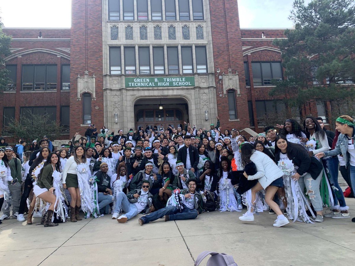 In honor of Tech’s HOCO week, throwback to our last HOCO!!!best class to do it man…💚🤍#CLASSof2020